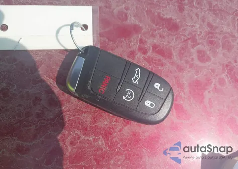 2014 Chrysler 300 из США, поврежденный, VIN 2C3CCARG2EH255833